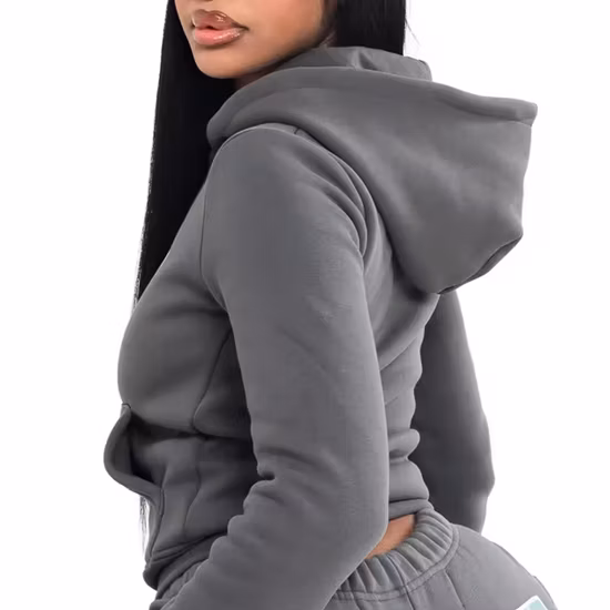 Модная женская футболка с индивидуальным логотипом, высокое качество.